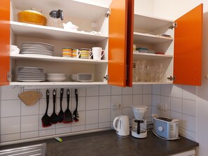 Refrigerador, microondas, horno y lavavajillas 