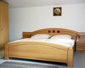 1 habitación y ropa de cama 