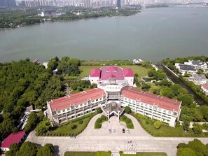 Front of property - Wuxi Lakeview Park Resort (Wuxi)