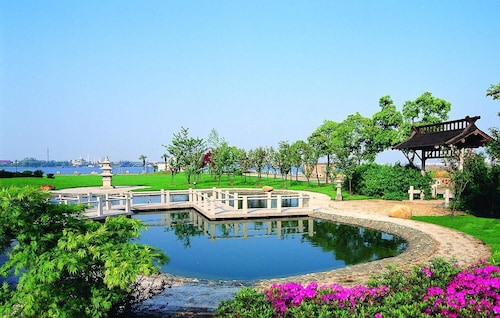 Wuxi Lakeview Park Resort