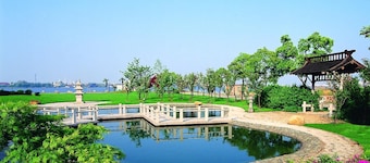 Wuxi Lakeview Park Resort