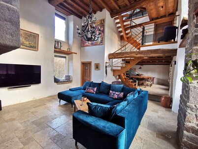 Luxury residence with SPA, swimming pool and private nature park