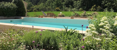 Utomhuspool