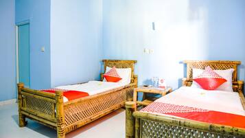 Desk, free WiFi, bed sheets