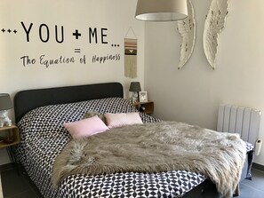 3 chambres, fer et planche à repasser, accès Internet, draps fournis