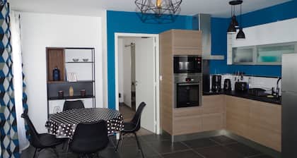 Recent apartment in the heart of downtown with private parking