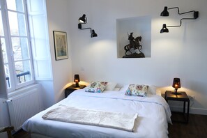 2 chambres, fer et planche à repasser, accès au Wi-Fi (inclus)