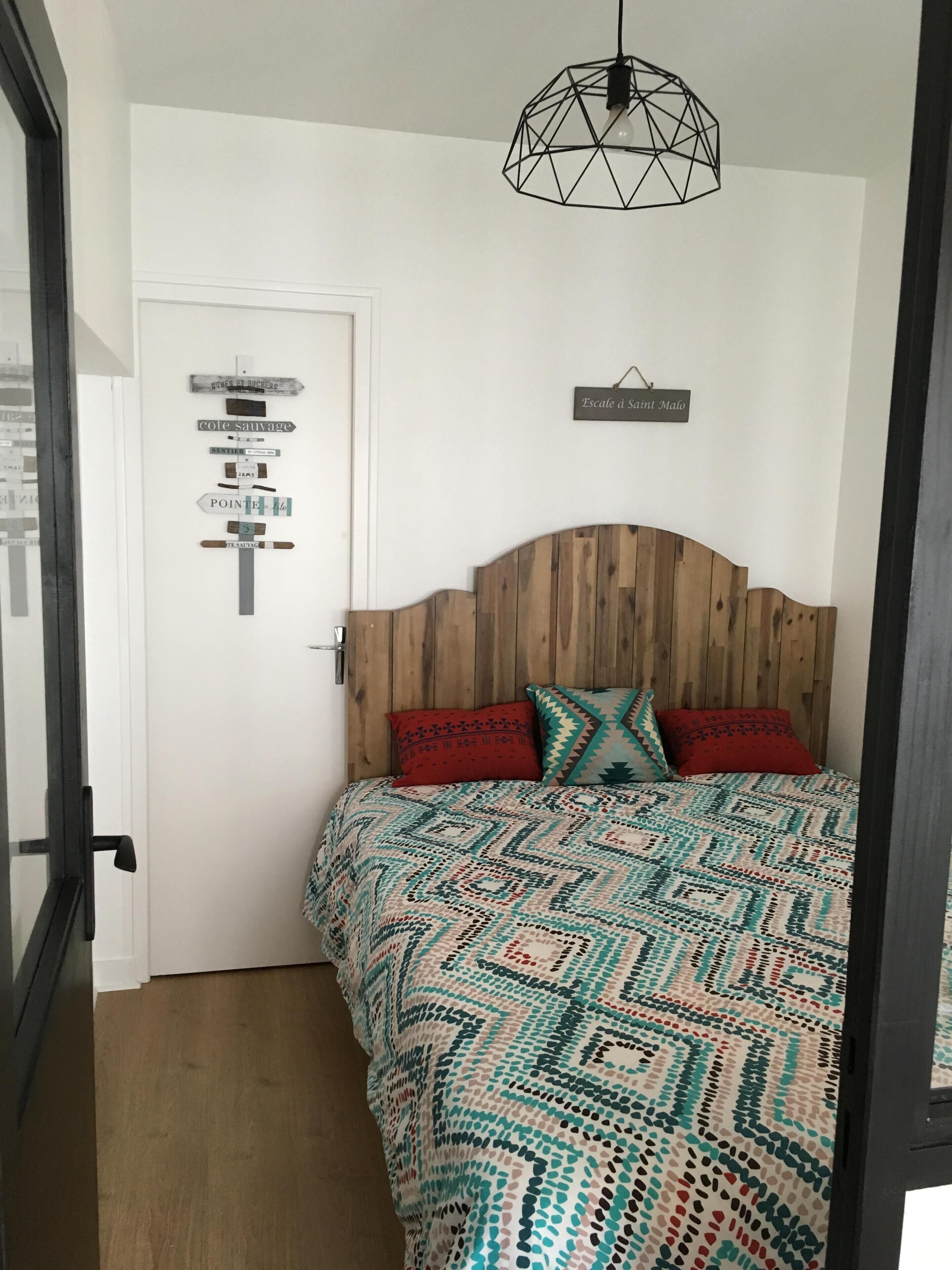 1 室のベッドルーム、アイロン / アイロン台、WiFi (無料)、ベッドシーツ