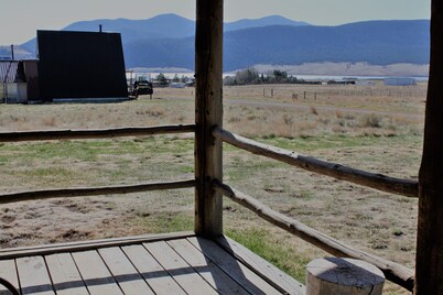 Enjoy a Get-A-Way @ this cozy log cabin on Eagle Nest Lake, in Eagle Nest NM!!