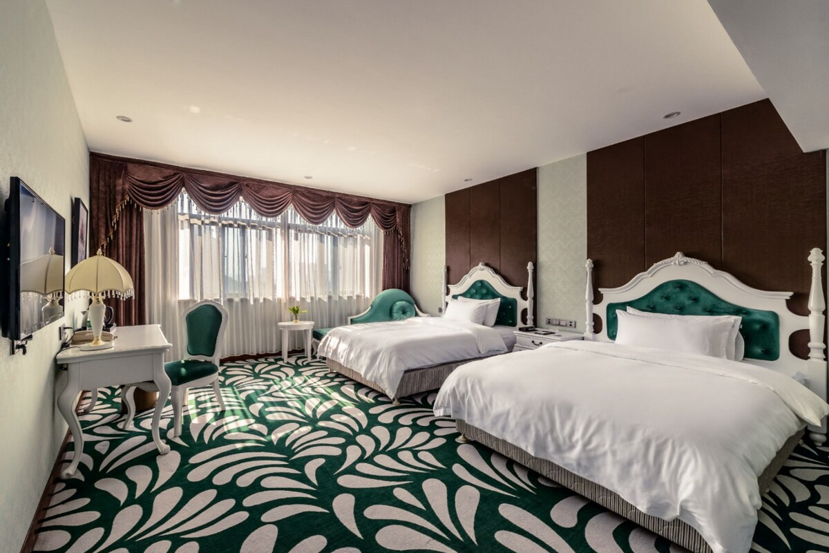 Classic Twin Room