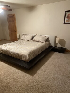 3 bedrooms, iron/ironing board, travel cot, free WiFi