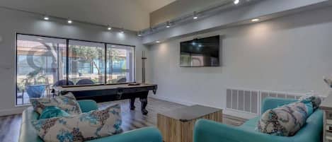 TV, offices