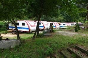 Property grounds - Jamping Holiday Yongin - Campsite (Yongin)