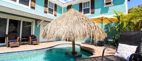 Een verwarmd zwembad