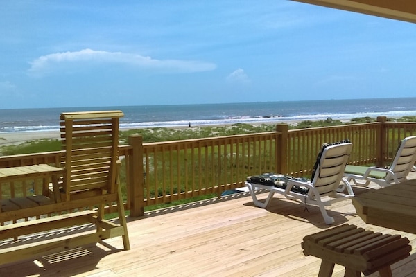 Imagine yourself sitting here sipping Margaritas and soaking up the sun!