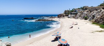 Tranquil Ocean Breeze!  Hang out at the Stunning Private Beach!