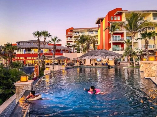 Tranquila brisa del mar!  ¡Pasa el rato en la impresionante playa privada!