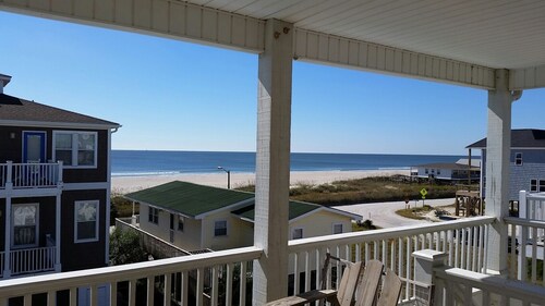 Beautiful 5BR/4.5 bath house with pool/hot tub. Ocean/Waterway views sleeps 16