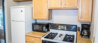 Cheyenne Cañon Cabin, Hiking, Biking From The Door! 4 Blks To Broadmoor