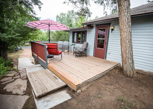 Cheyenne Cañon Cabin, Hiking, Biking From The Door! 4 Blks To Broadmoor 