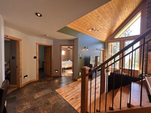 3 bedrooms, desk, free WiFi, bed sheets