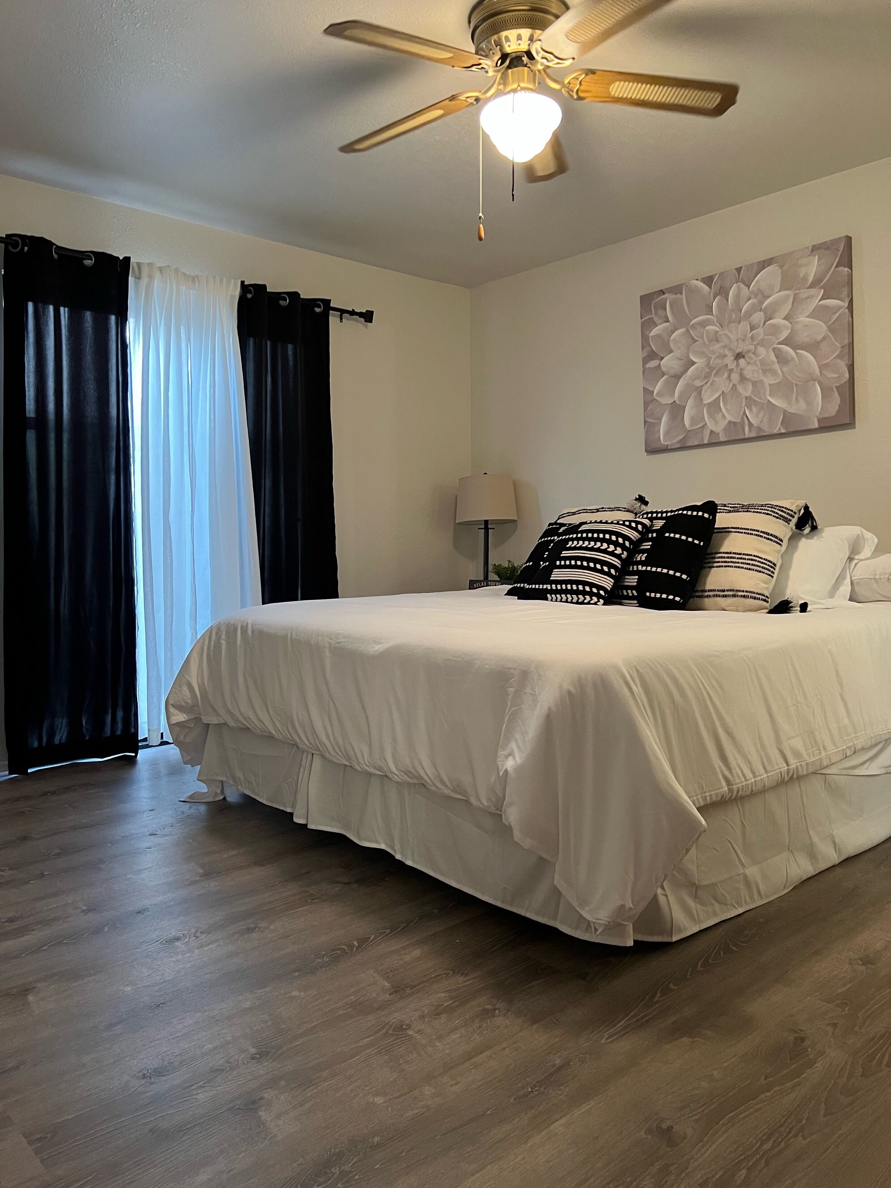 2 bedrooms, iron/ironing board, free WiFi, bed sheets