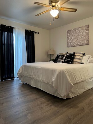 2 bedrooms, iron/ironing board, free WiFi, bed sheets