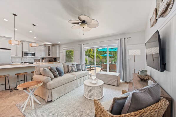 Een smart-tv en een kantoor