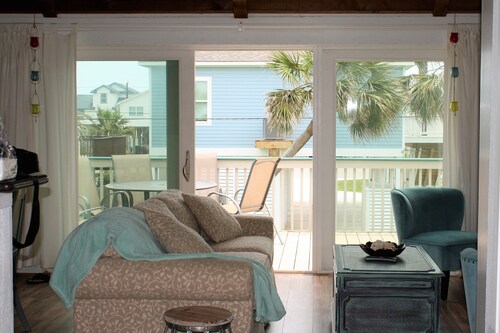 Affordable,  Pet friendly, ocean views!! 