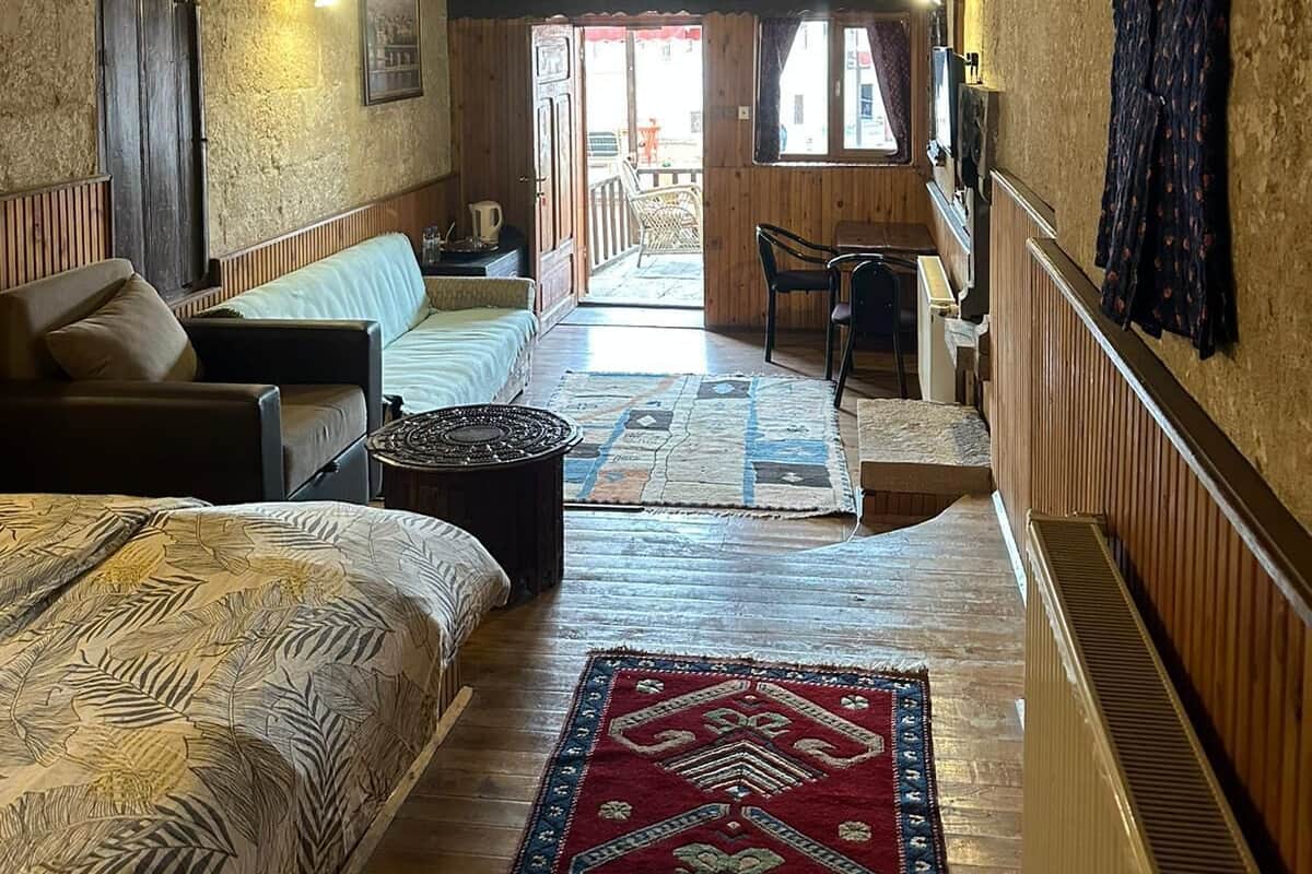 Double Room, Mountain View (117)