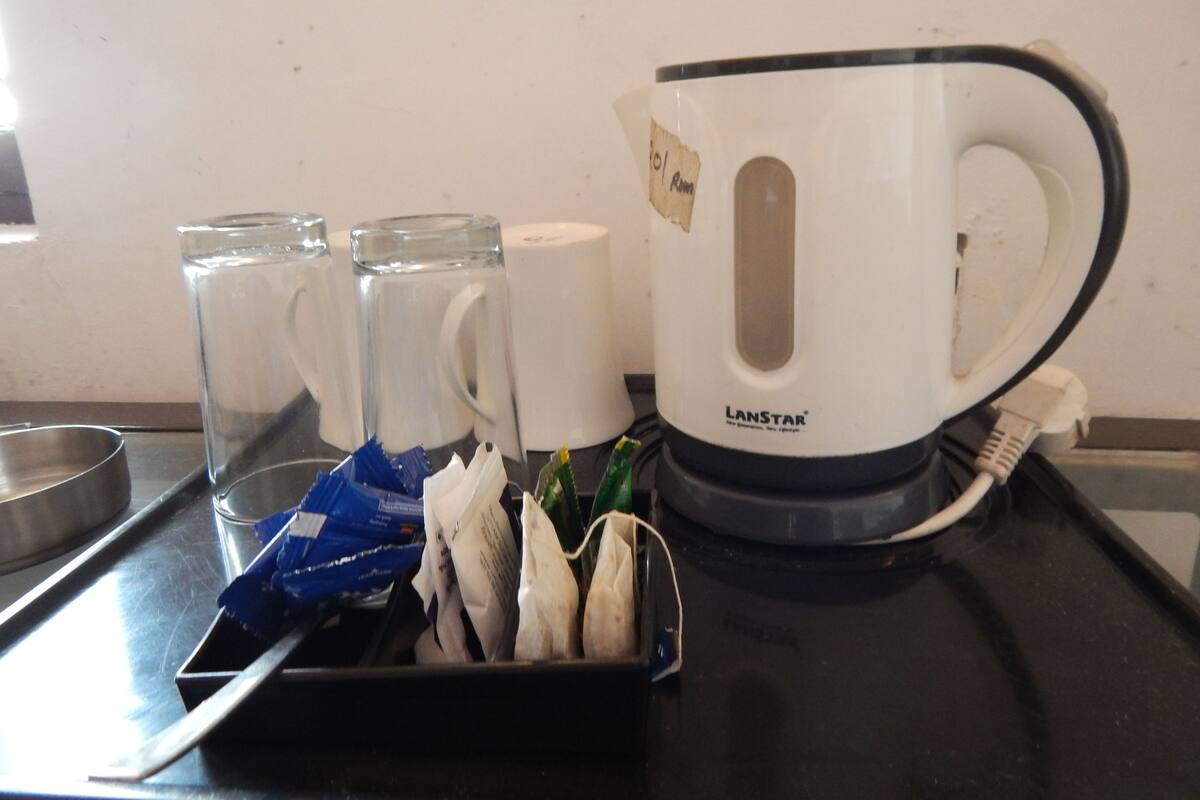 Deluxe Room, Hill View, Mountainside | Desk, rollaway beds, free WiFi, bed sheets