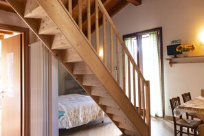 Deluxe-Studio (Estate) | Hochwertige Bettwaren, Schreibtisch, kostenlose Babybetten