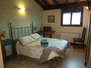 Double Room | 1 bedroom, desk, soundproofing, rollaway beds - La Cerca de Doña Jimena (Ibeas de Juarros)
