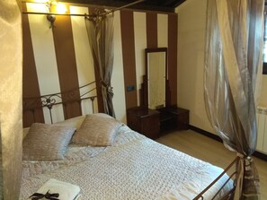 Habitación doble | 1 habitación, escritorio, insonorización y camas extra 