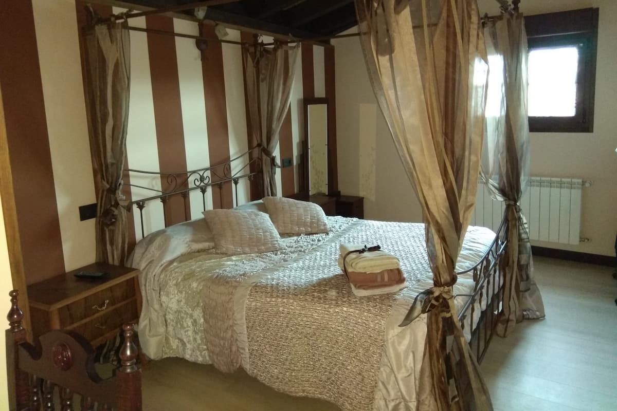 Doppelzimmer | 1 Schlafzimmer, Schreibtisch, schallisolierte Zimmer, Zustellbetten