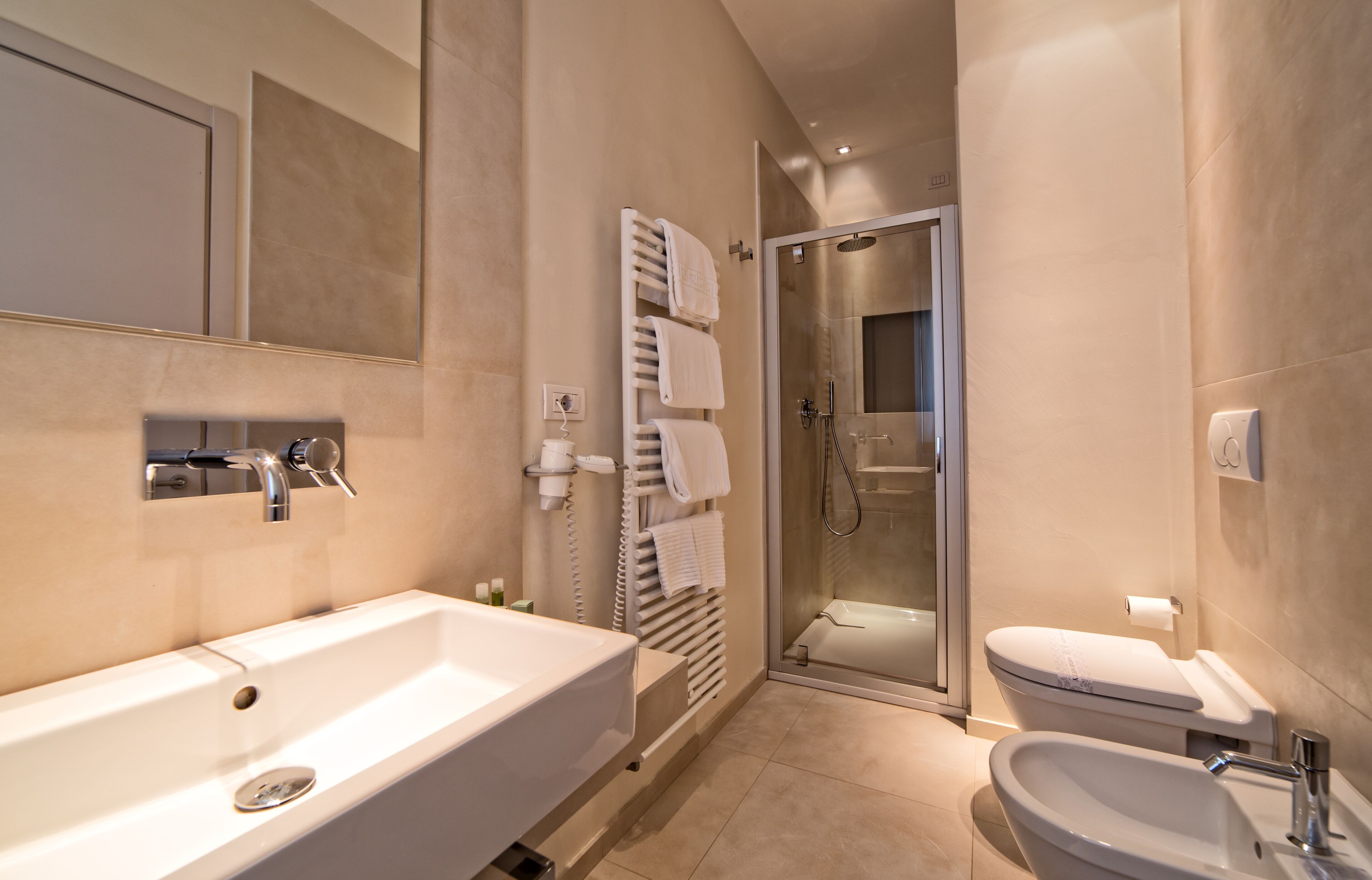 Suite | Bathroom