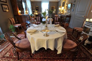 Local cuisine - La Maison D'hôtes du Parc (Ronchamp)