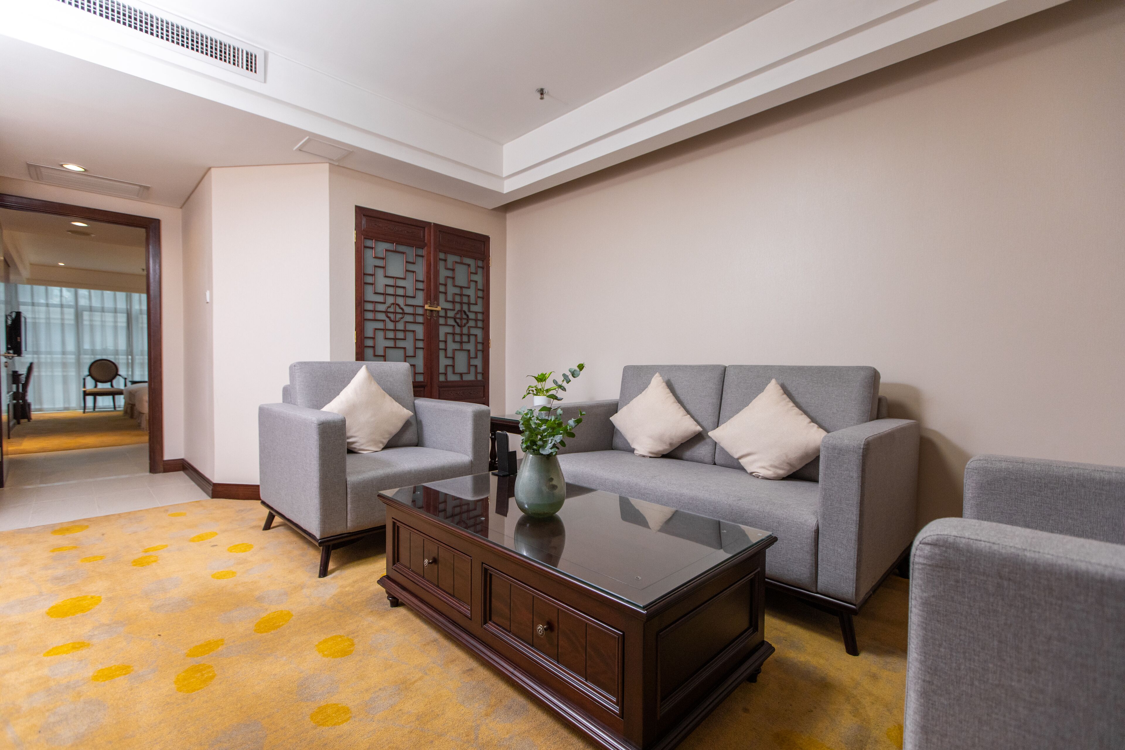 business twin room | minibar, in-room safe, desk, iron/ironing board