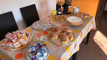 Colazione a base di specialità locali inclusa, servita tutte le mattine