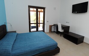 Quadruple Room | In-room safe, desk, cribs/infant beds, rollaway beds - I Colori Del Cilento (Montecorice)