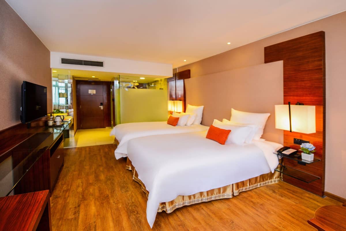 Business Twin Room | Desk, blackout curtains, iron/ironing board (on request), free WiFi