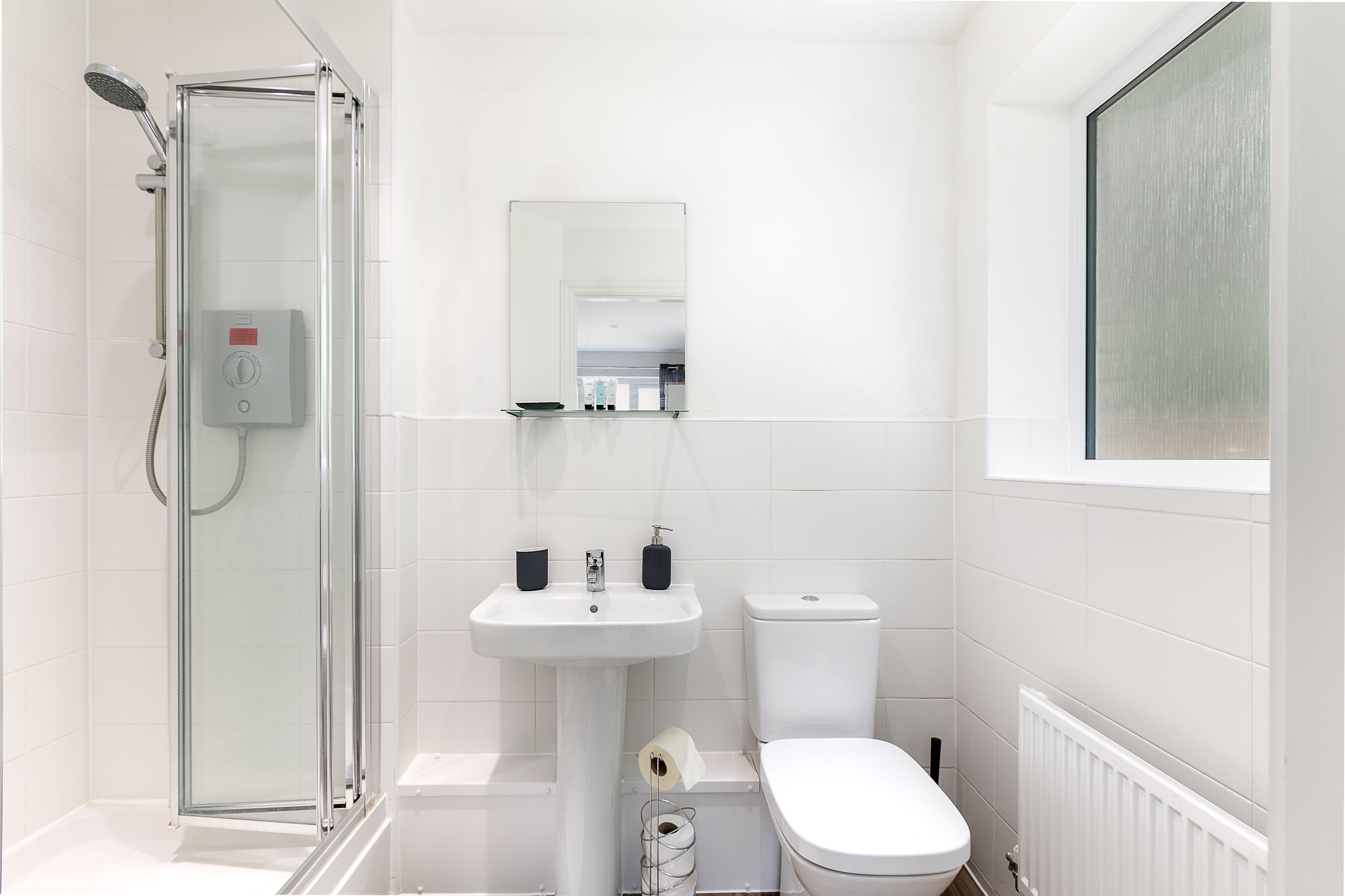 Appartamento Standard | Bagno | Asciugacapelli, asciugamani, carta igienica