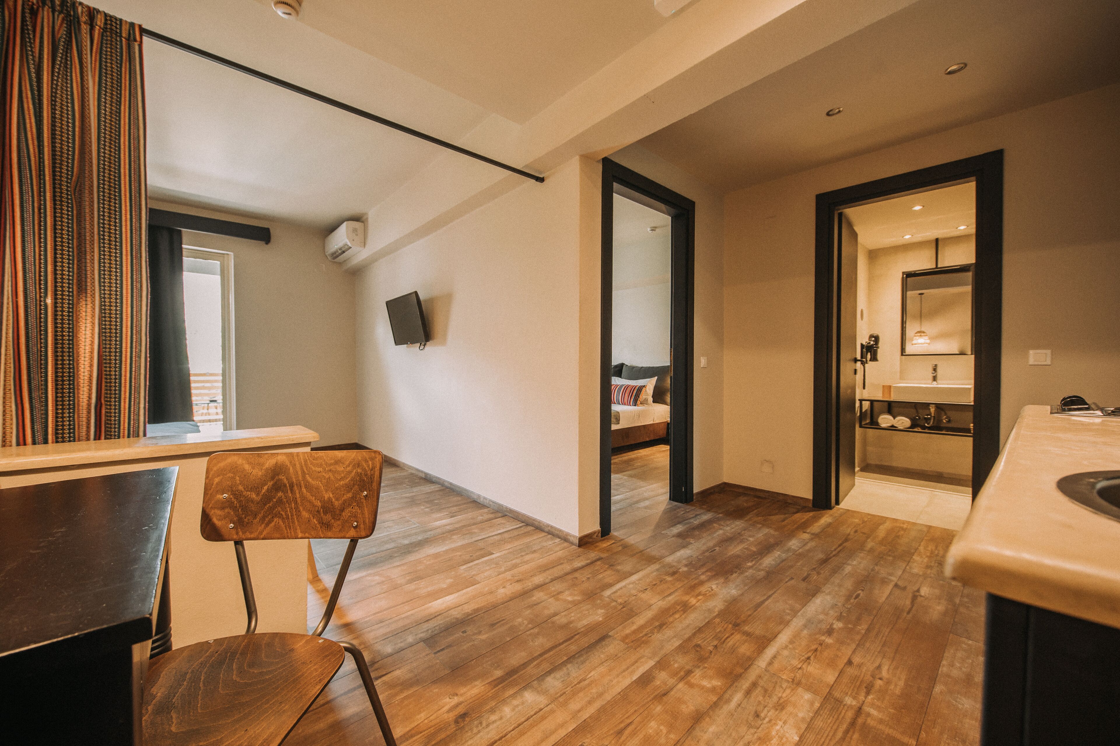 suite | 2 bedrooms, premium bedding, in-room safe, blackout curtains