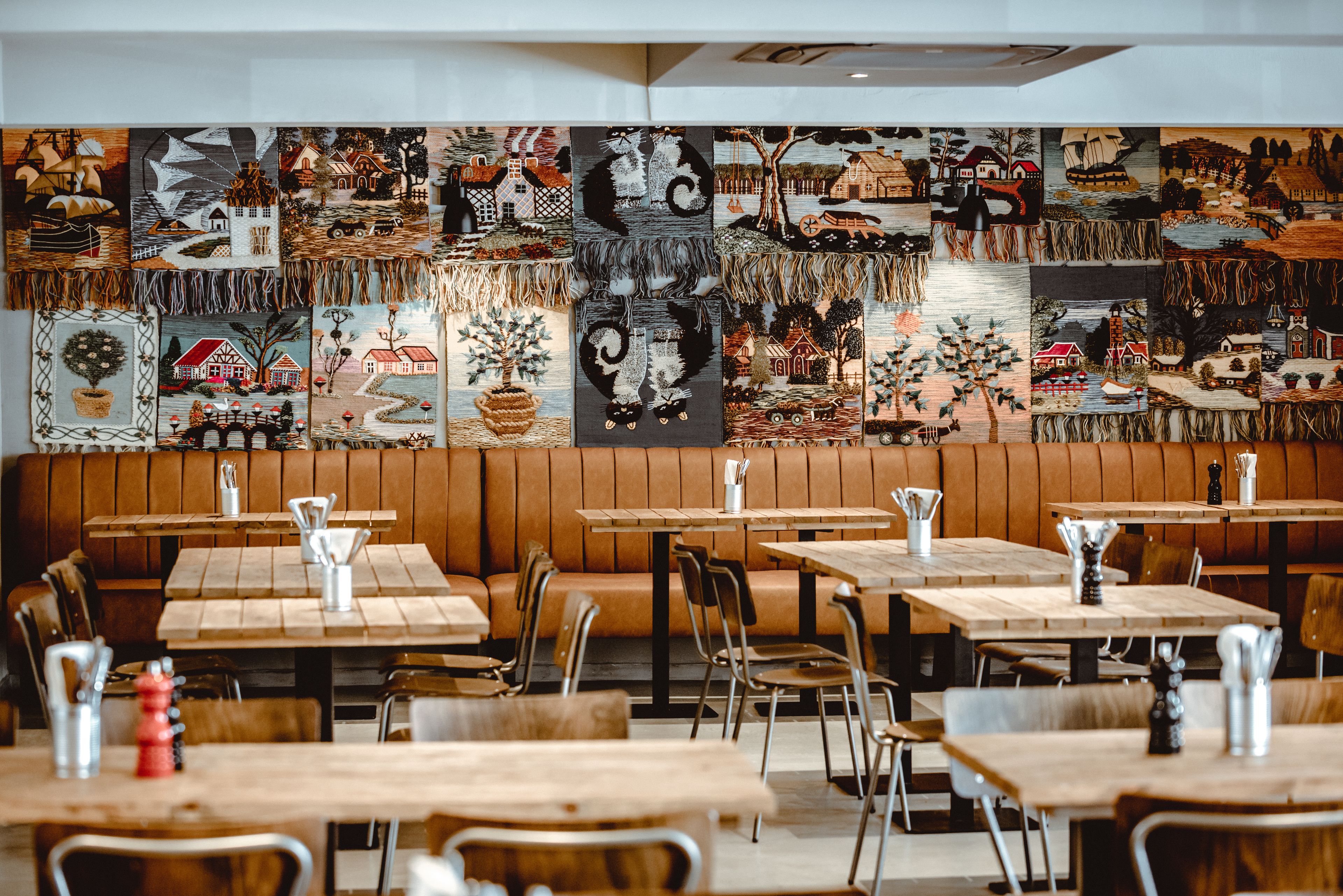 breakfast, lunch and dinner served