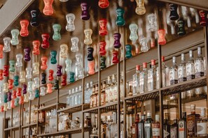 Bar (in der Unterkunft)