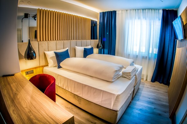 Comfort Double Room | Premium bedding, desk, free WiFi, bed sheets