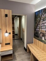 标准单人房 | 起居区 | 平板电视