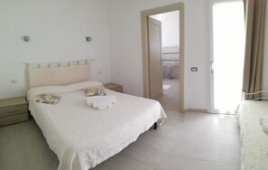 Triple Room, Pool View (Mare) | Iron/ironing board, cribs/infant beds, free WiFi, bed sheets - Al Mare da Francesca (Olbia)