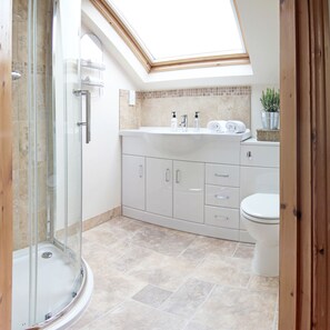 Double Room, Ensuite (Loft Room) | Bathroom
