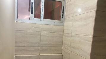 Studio | Cuisine privée | Réfrigérateur dans l'espace commun, micro-ondes dans l'espace commun